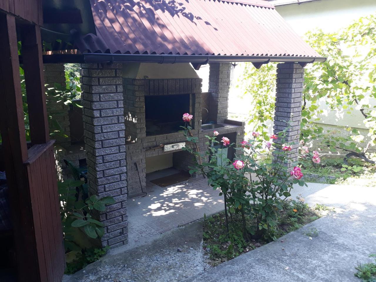 Котедж "Лісовий Затишок" Glubokoye Exteriér fotografie